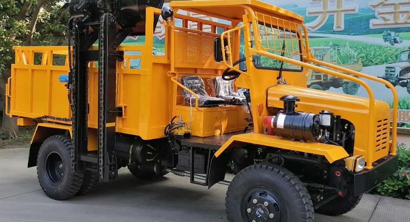 农用车私自改装大灯会有哪些危害，擅自更换灯具非常容易干扰到他人的驾驶视线