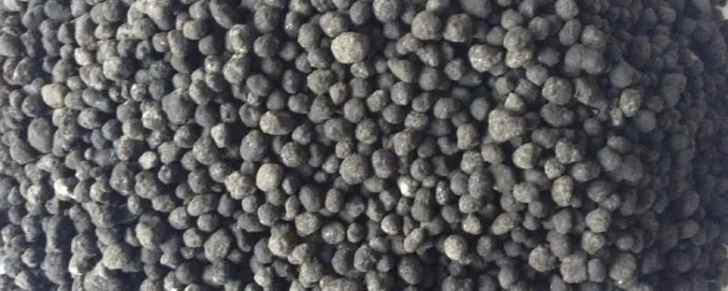 如何正确确定选用复混肥的科学依据，在选择时必须综合考虑土壤状况和肥料性质