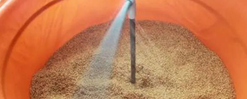 咪鲜胺浸种的合适用量是多少，每十毫升药液应该兑水三十至四十升