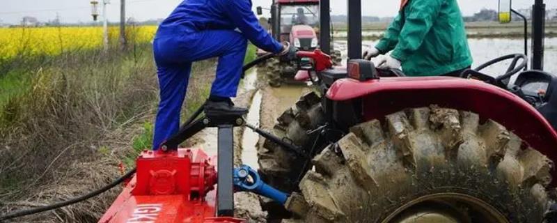 该怎么判断柴油机是否需要更换柴油，机油呈现黑褐色时就需要立即更换