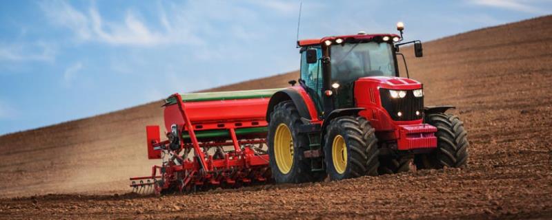 新农机作业结束之后该如何进行养护，将其清洗干净后可以放置在通风干燥的环境中