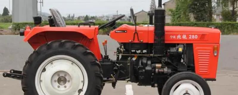 高温时期应该怎么正确使用拖拉机，发动机过热时千万不要立刻停机加冷水