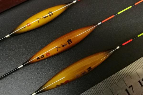 浮漂上面有没有字母和数字,主要取决于商家有没有标注
