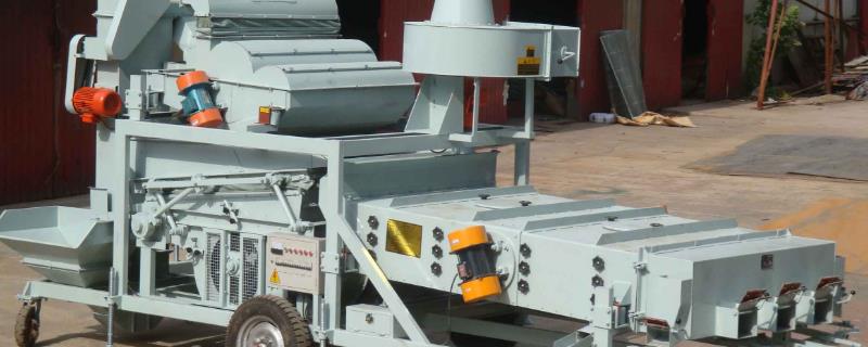 使用复式种子精选机时应注意哪些，作业前螺钉的松动情况是否需检查