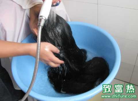 天天洗发对头发好吗