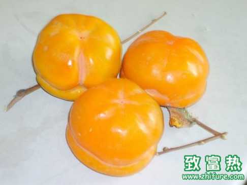 早上起床后能空腹吃柿子吗,对身体有哪些危害?