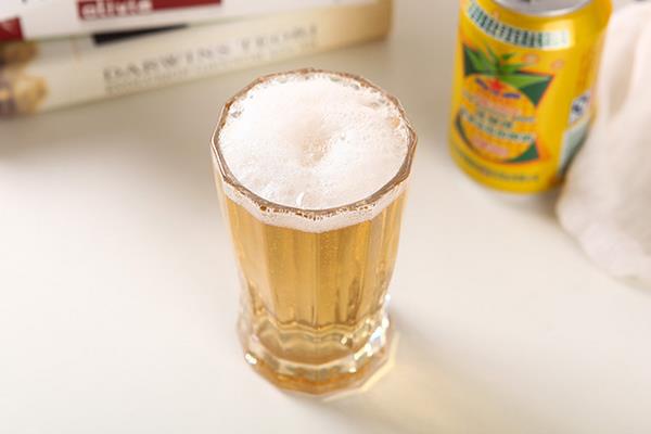 菠萝啤含酒精吗