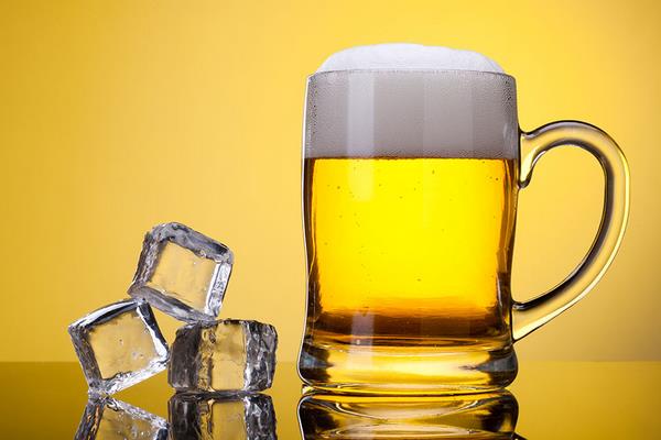 菠萝啤含酒精吗