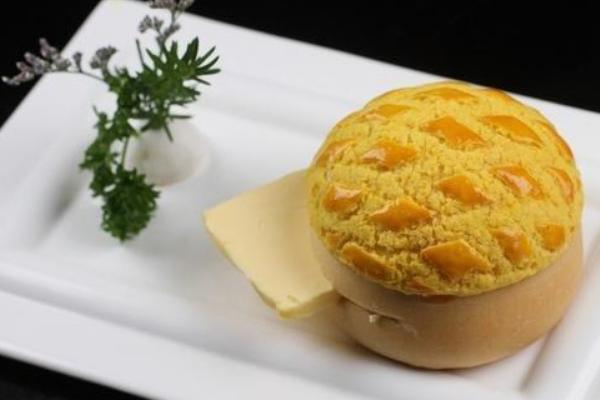 菠萝油热量是多少