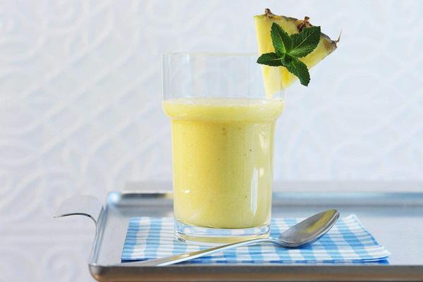 菠萝奶昔的做法大全