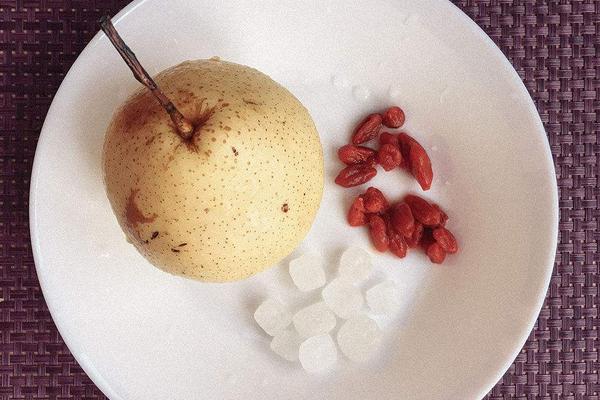 冰糖炖梨用什么冰糖