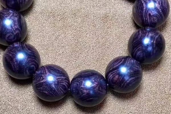 紫油梨和红油梨的区别是什么