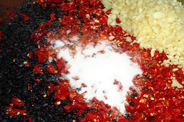 剁辣椒一斤辣椒放多少盐