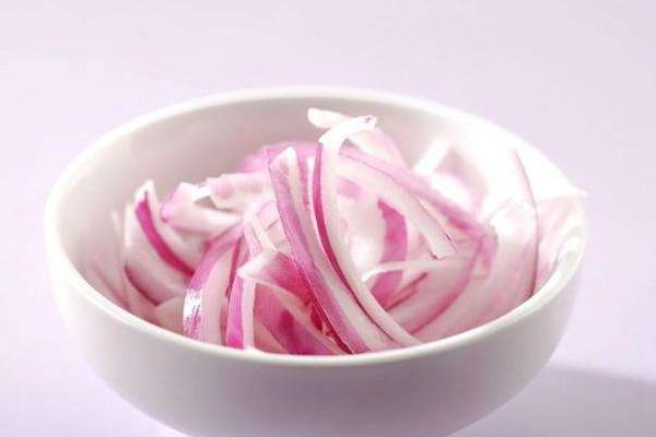 米醋泡洋葱能去斑吗