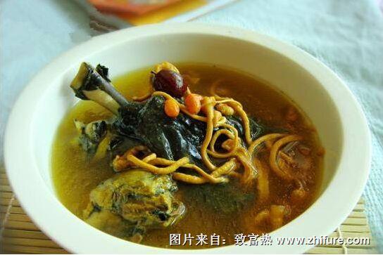 乌鸡和什么炖最好?