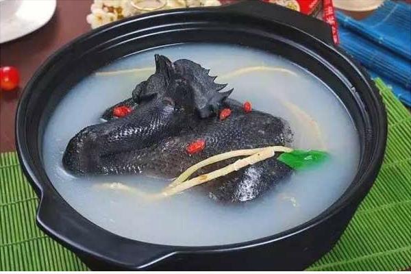 乌鸡炖什么补气血?