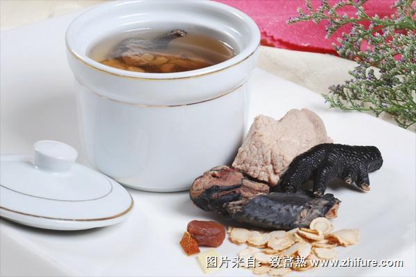 乌鸡炖什么补气血?