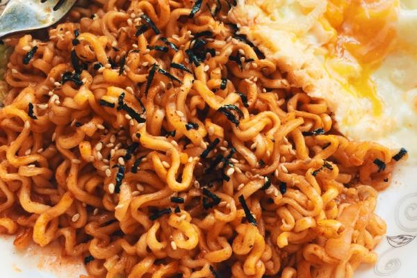 火鸡面和方便面的区别是什么?