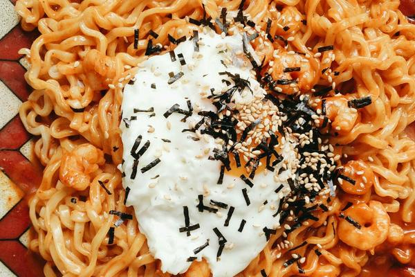 火鸡面和方便面的区别是什么?