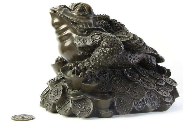 招财蟾蜍怎么摆放?