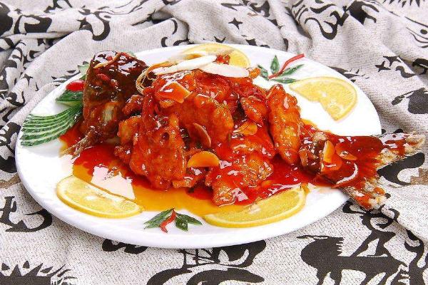 花鲢和白鲢的区别是什么?