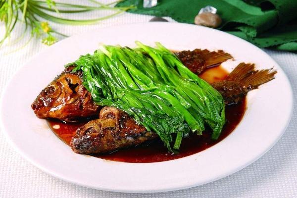 白鲢和花鲢哪个好吃一些?