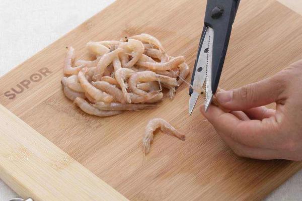 河虾怎么清洗才能洗干净?