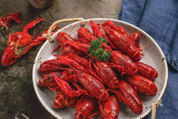 小龙虾怎么剥最方便?