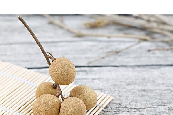 龙眼不能和什么一起吃