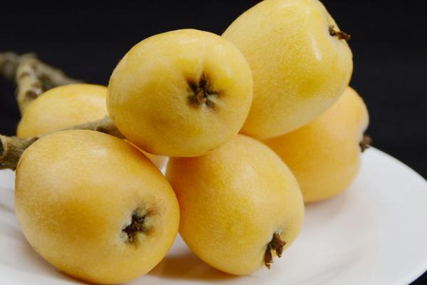 青萝卜和胡萝卜能一起吃吗