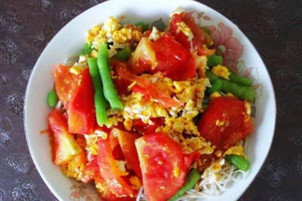 蒜苗炒鸡蛋做法大全 家常蒜苗炒鸡蛋怎么做