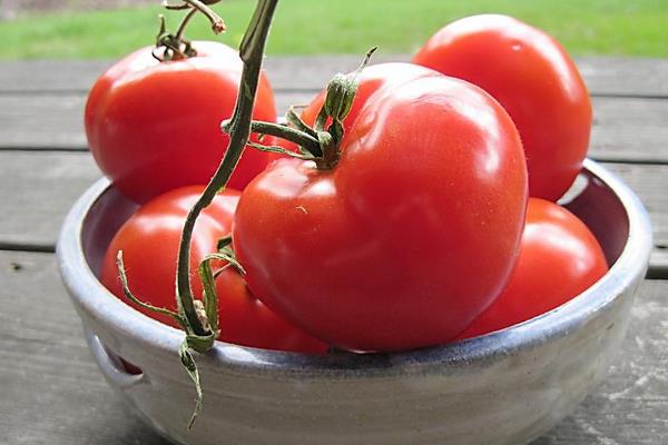 黑番茄和红番茄的区别是什么