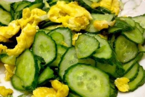 黄瓜和西红柿能一起吃吗 吃黄瓜的禁忌