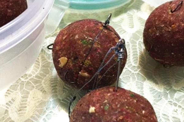 夏季钓鱼技巧(南方、北方) 夏天钓鱼用什么饵