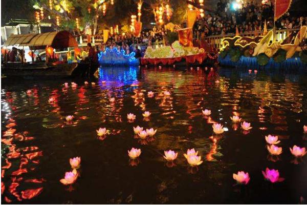 元宵节的祝福词大全(短信、微信) 正月十五可以送礼吗