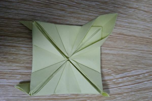 水仙花简笔画怎么画(图解步骤) 水仙花怎么折