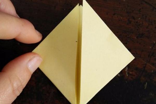 郁金香怎么折(图解步骤) 郁金香简笔画步骤教程