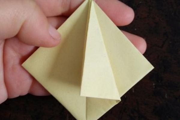 郁金香怎么折(图解步骤) 郁金香简笔画步骤教程