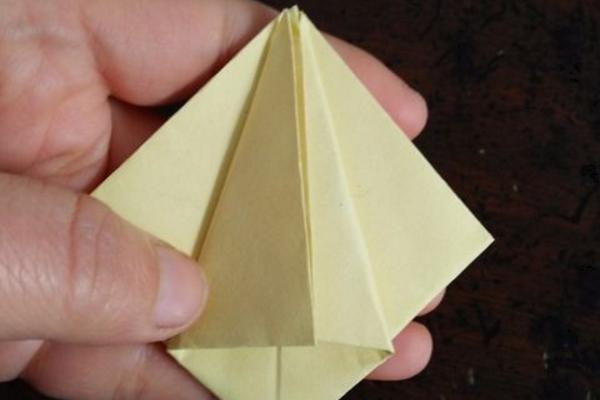 郁金香怎么折(图解步骤) 郁金香简笔画步骤教程