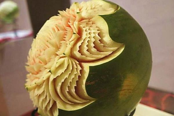 西瓜皮雕刻简单教程(图解) 西瓜皮雕刻图片大全