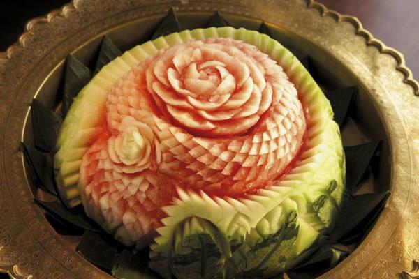 西瓜皮雕刻简单教程(图解) 西瓜皮雕刻图片大全