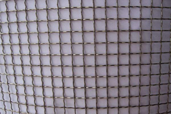 养鸡围栏铁丝网价格多少钱一卷(1.5米*30米) 养鸡围栏铁丝网的种类