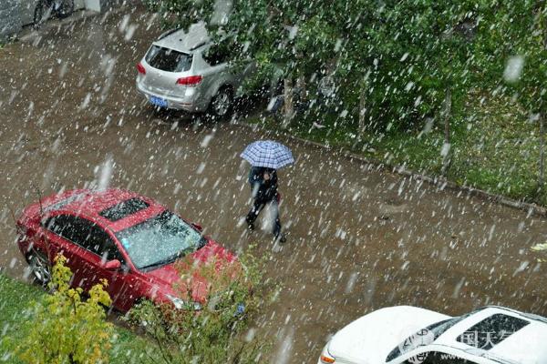 梦见雨夹雪是什么意思 女人梦到雨和雪有什么预兆