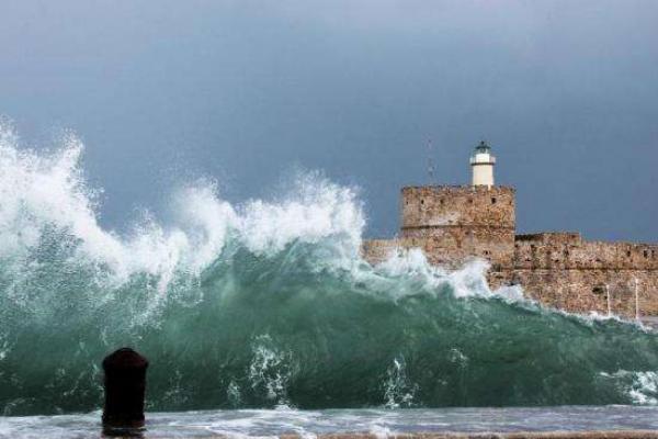 梦见地震海啸是什么意思 梦到海啸来了有什么预兆