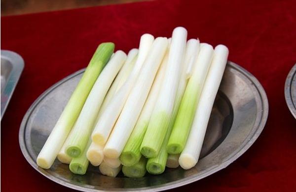 吃猪血会拉黑便吗 猪血不能和什么一起吃