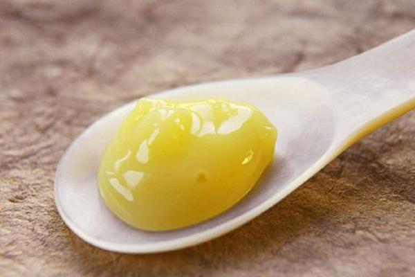 正宗蜂王浆市场价格多少钱一斤 蜂王浆怎么保存