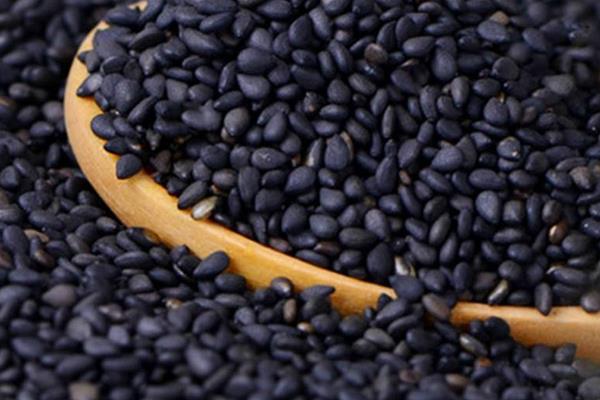 黑芝麻吃多了有什么坏处 黑芝麻每天吃多少合适