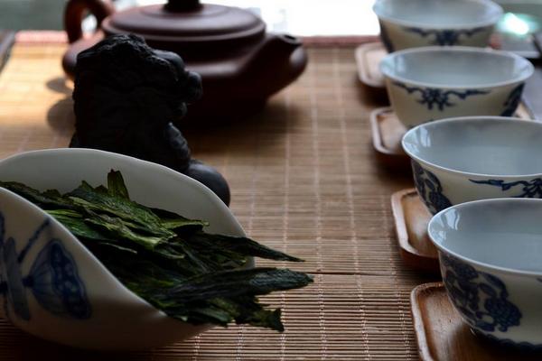 太平猴魁1915黑色(红色、绿色)铁盒分别多少钱 太平猴魁怎么挑选