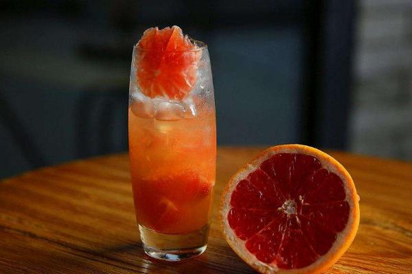 西柚什么季节成熟(几月) 西柚不能和什么一起吃