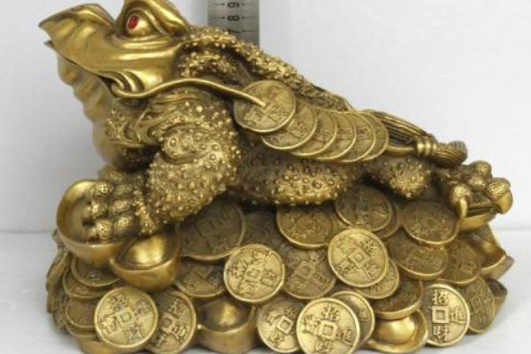 金蟾蜍怎么摆放(风水角度) 金蟾蜍有什么寓意
